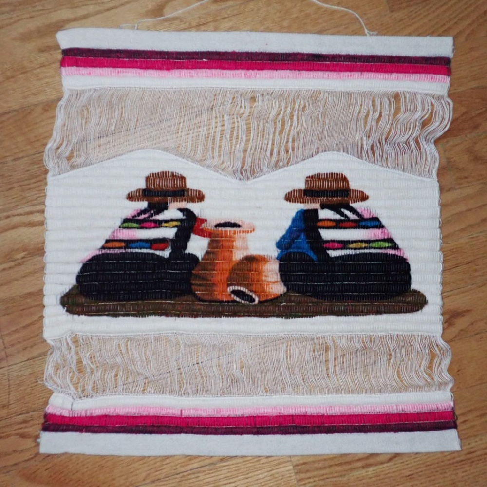 Peruvian Folk Art Alpaca LLama Hand Woven Coiled Wool Wall Hanging 19"X19" Mint
